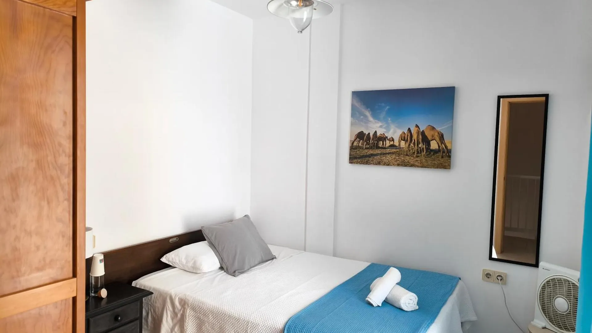 Acogedoras Habitaciones Privadas Zona Costera Wifi contacts